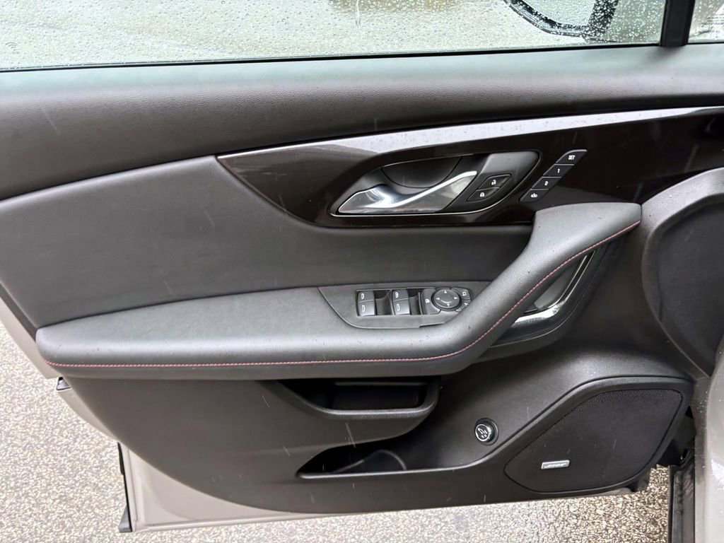 Used 2021 Chevrolet Blazer RS w/ Enhanced Convenience Package image 11