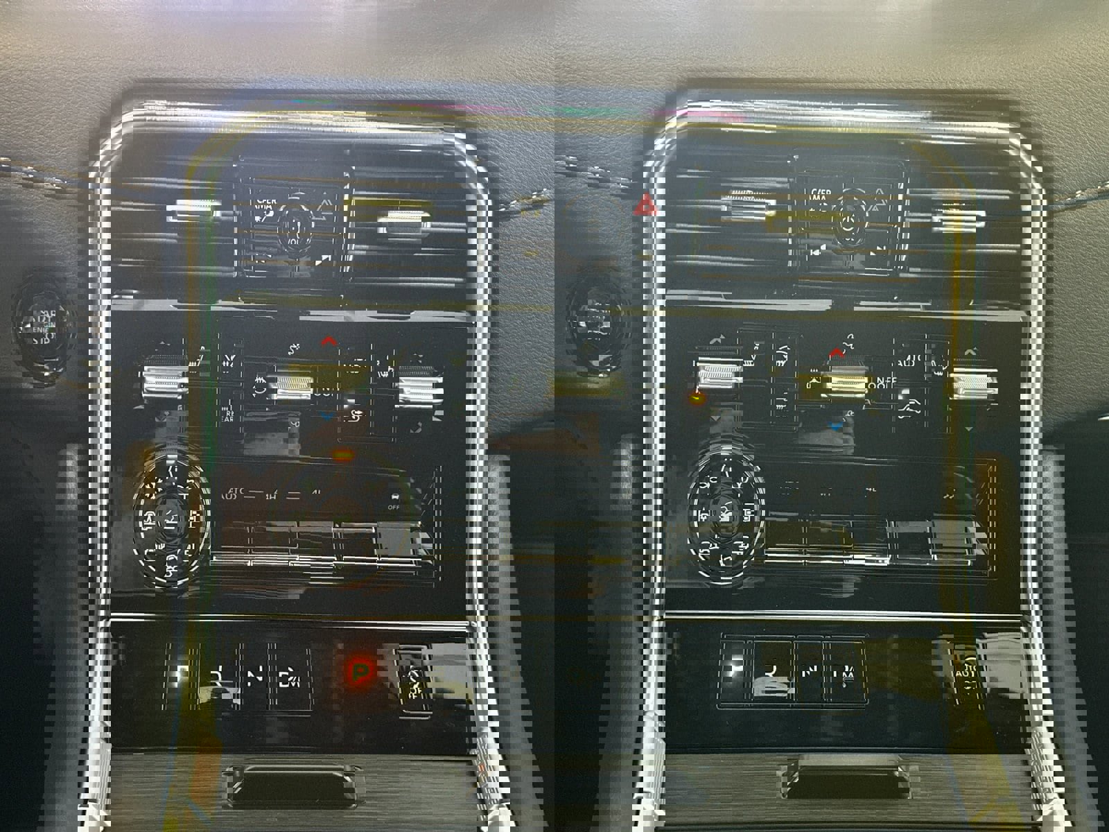 New 2025 Nissan Armada SL w/ Captain's Chari Seat Package image 25