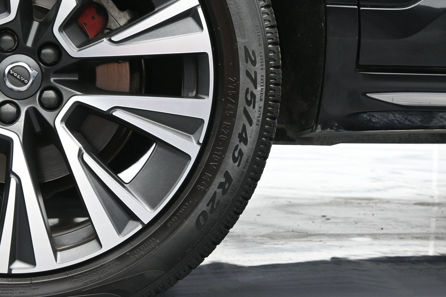 Used 2021 Volvo XC90 T5 Momentum w/ Protection Package Premier FWD image 45