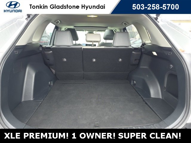 Used 2022 Toyota RAV4 XLE Premium image 25