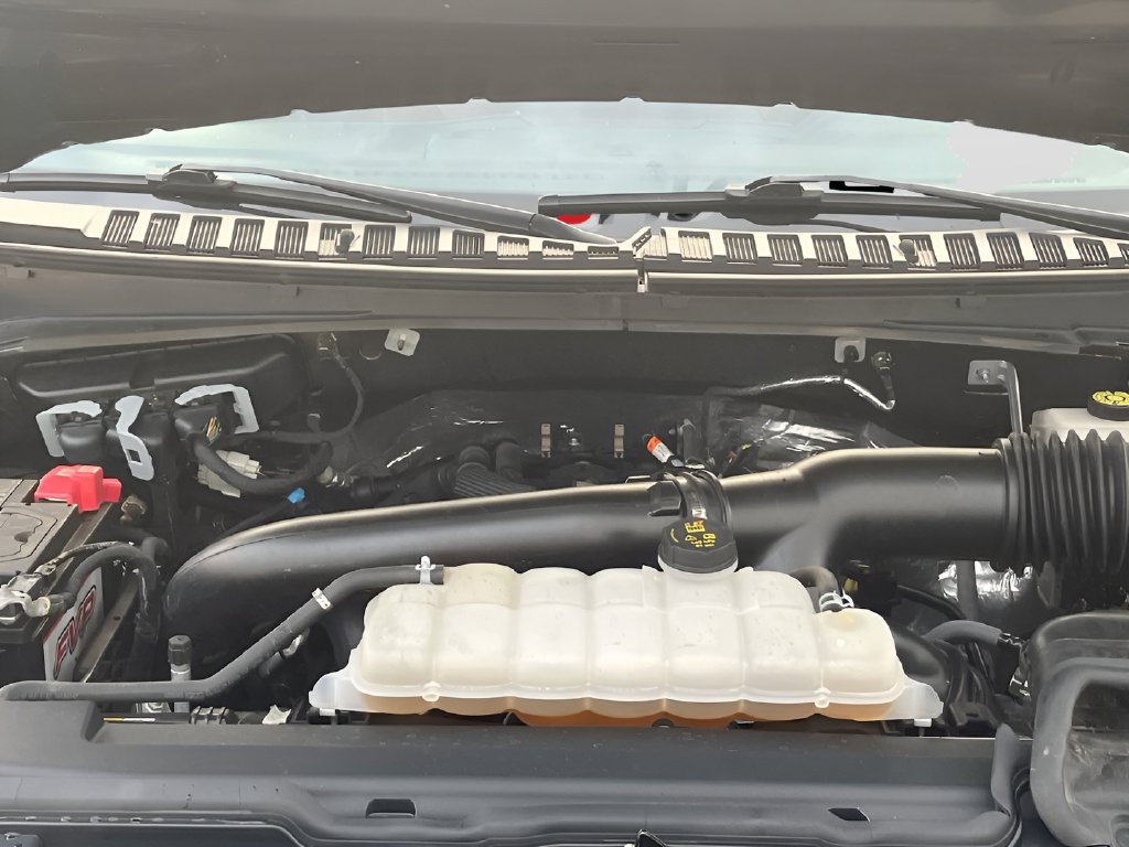 Used 2024 Ford Expedition Limited AWD/4WD image 33