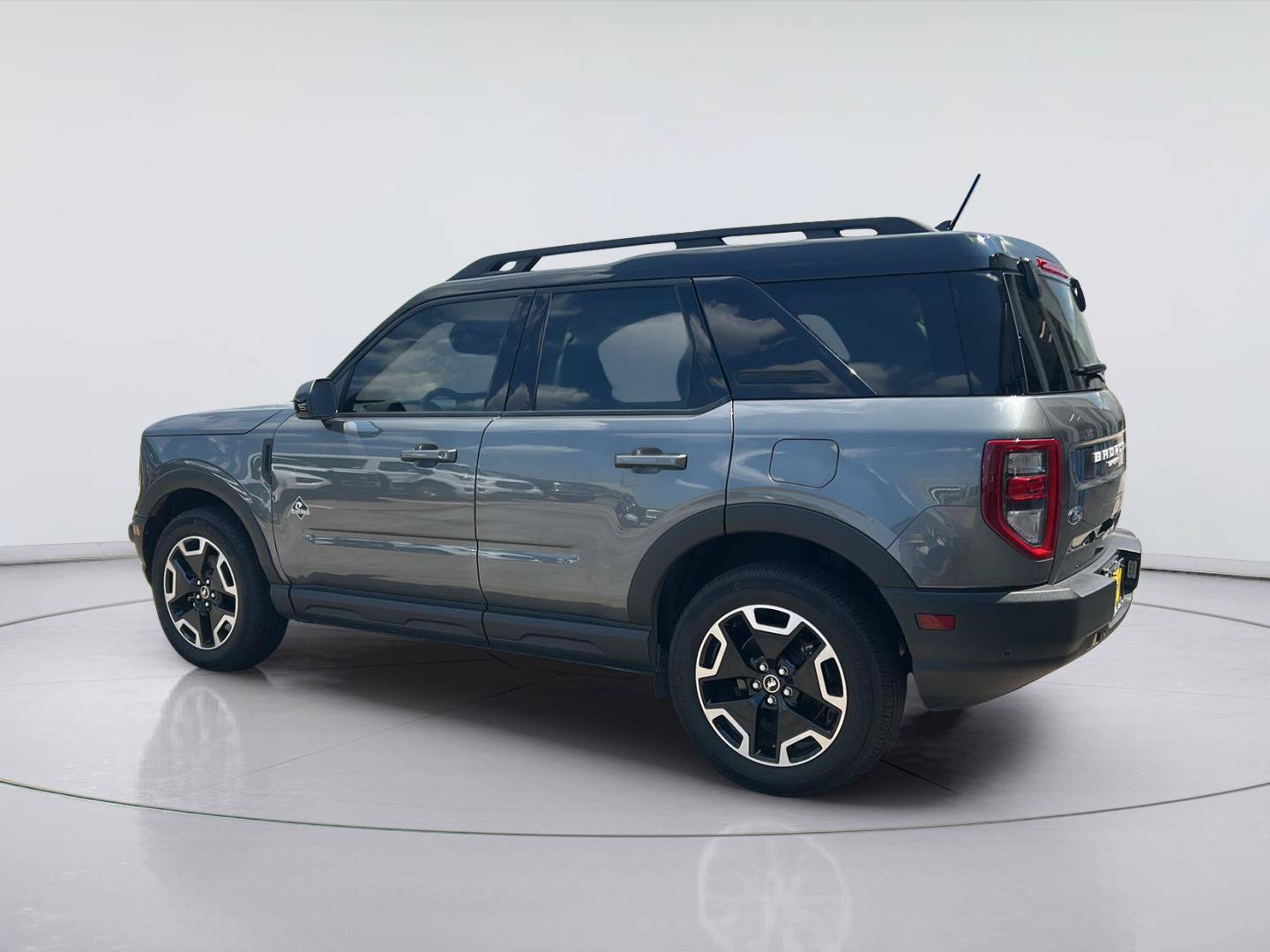 Used 2024 Ford Bronco Sport Outer Banks w/ Tech Package AWD/4WD image 6