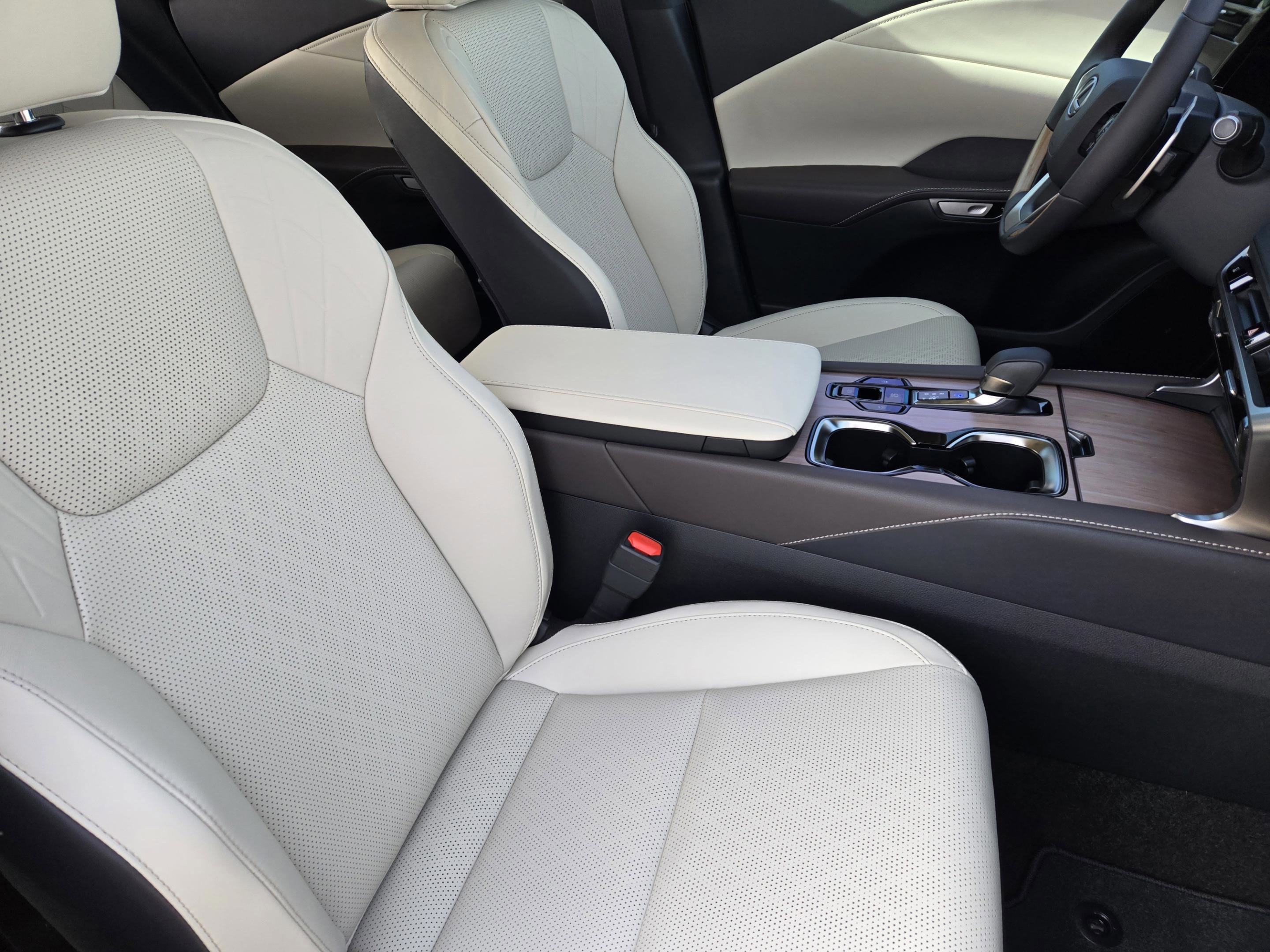 New 2026 Lexus RX 350 FWD image 9