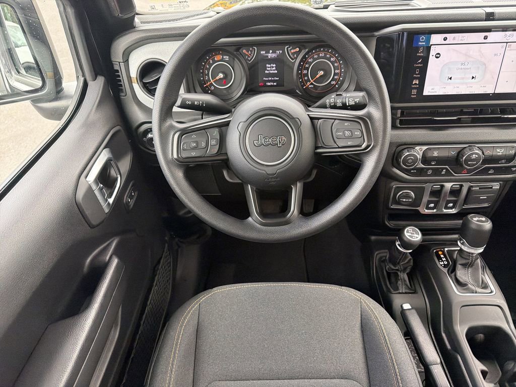 Used 2025 Jeep Wrangler Sport AWD/4WD image 12