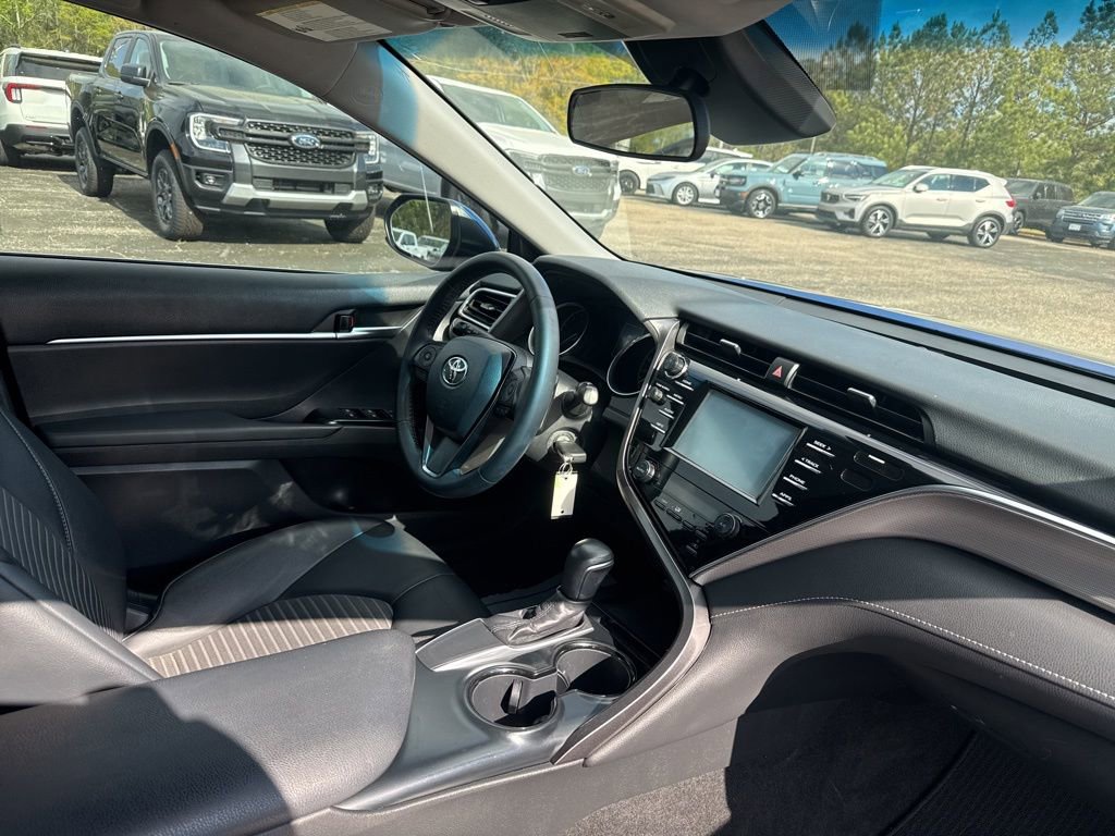 Used 2018 Toyota Camry SE image 7