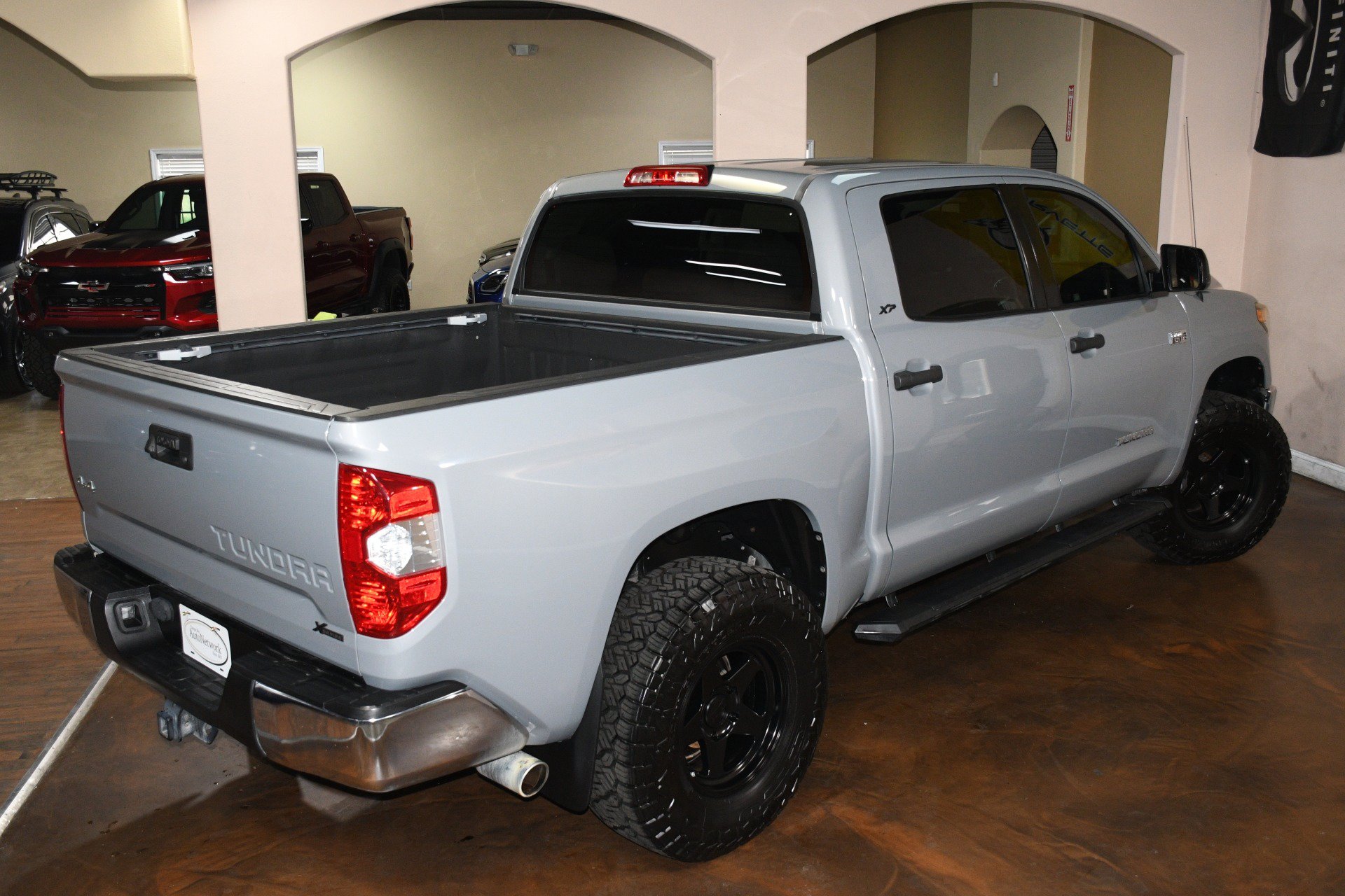 Used 2019 Toyota Tundra SR5 w/ SR5 Upgrade Package AWD/4WD image 79
