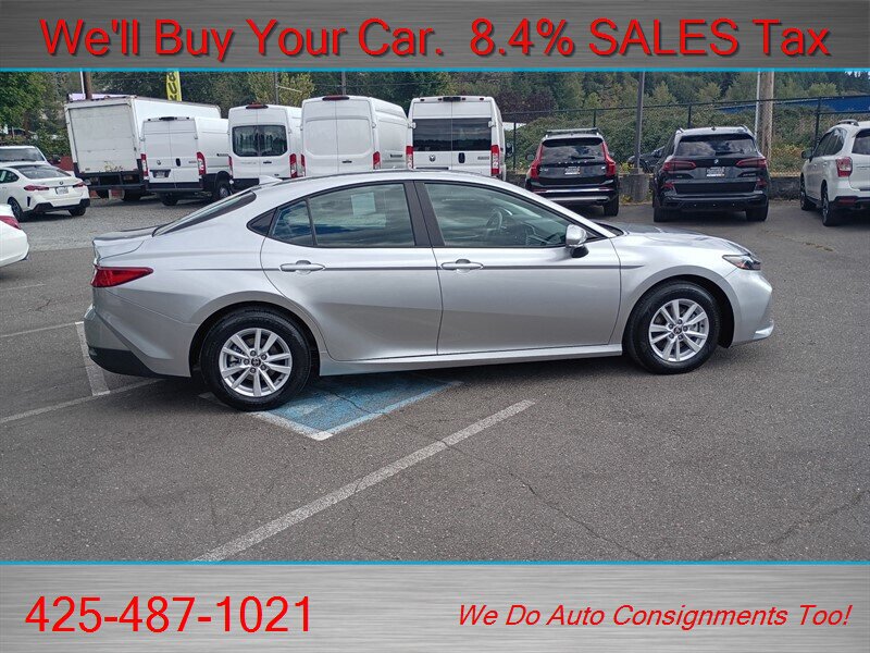 Used 2026 Toyota Camry LE FWD image 5