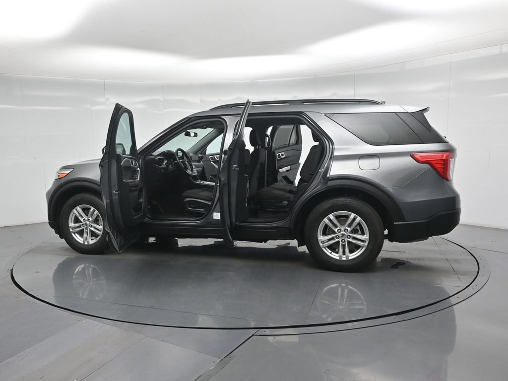 Certified 2023 Ford Explorer XLT RWD image 37