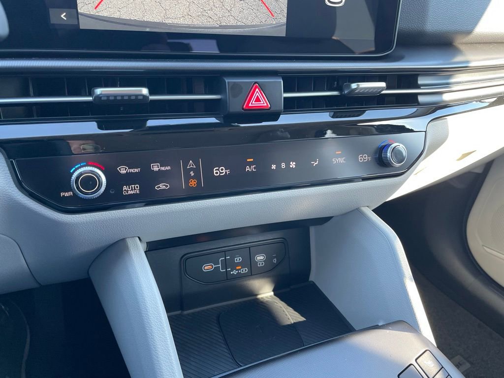 New 2026 Kia Sportage EX w/ EX Panorama Roof Package image 18