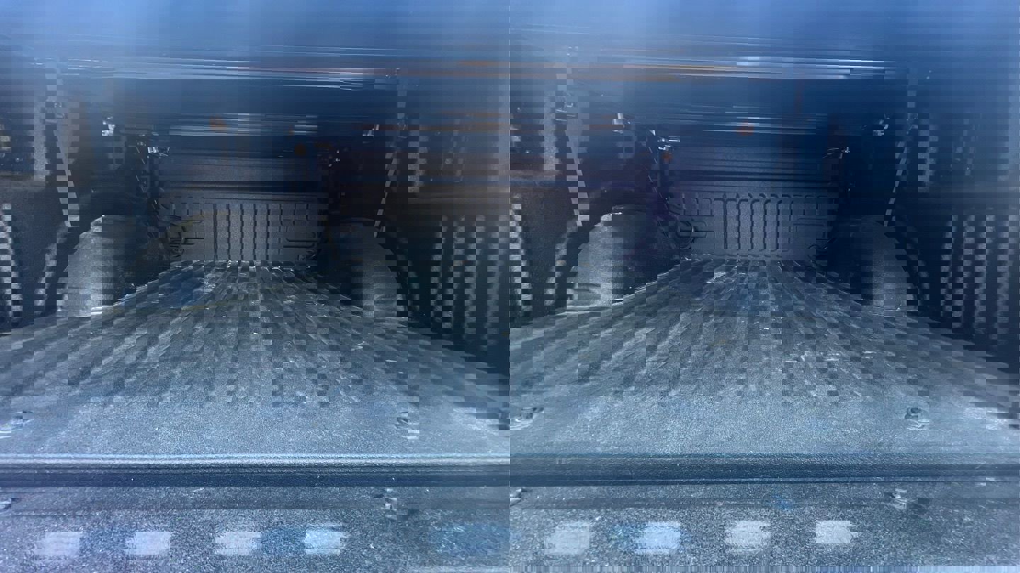 Used 2016 Ford F150 Platinum w/ Equipment Group 701A Luxury AWD/4WD image 25