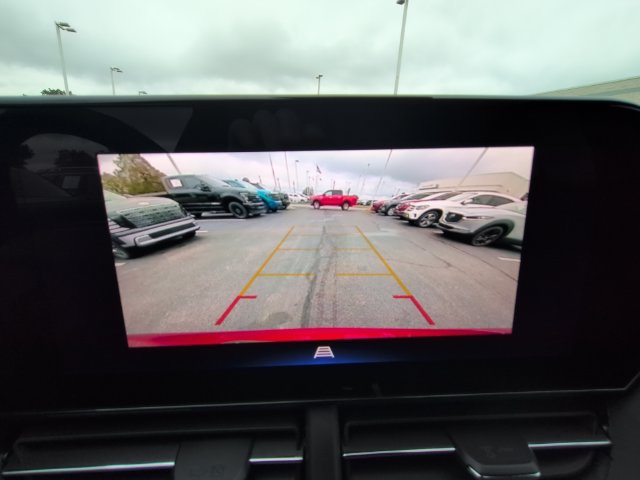 Used 2025 Chevrolet Trax RS FWD image 33