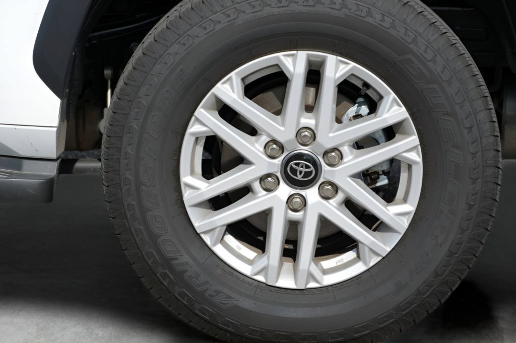 Used 2026 Toyota Sequoia SR5 AWD/4WD image 13