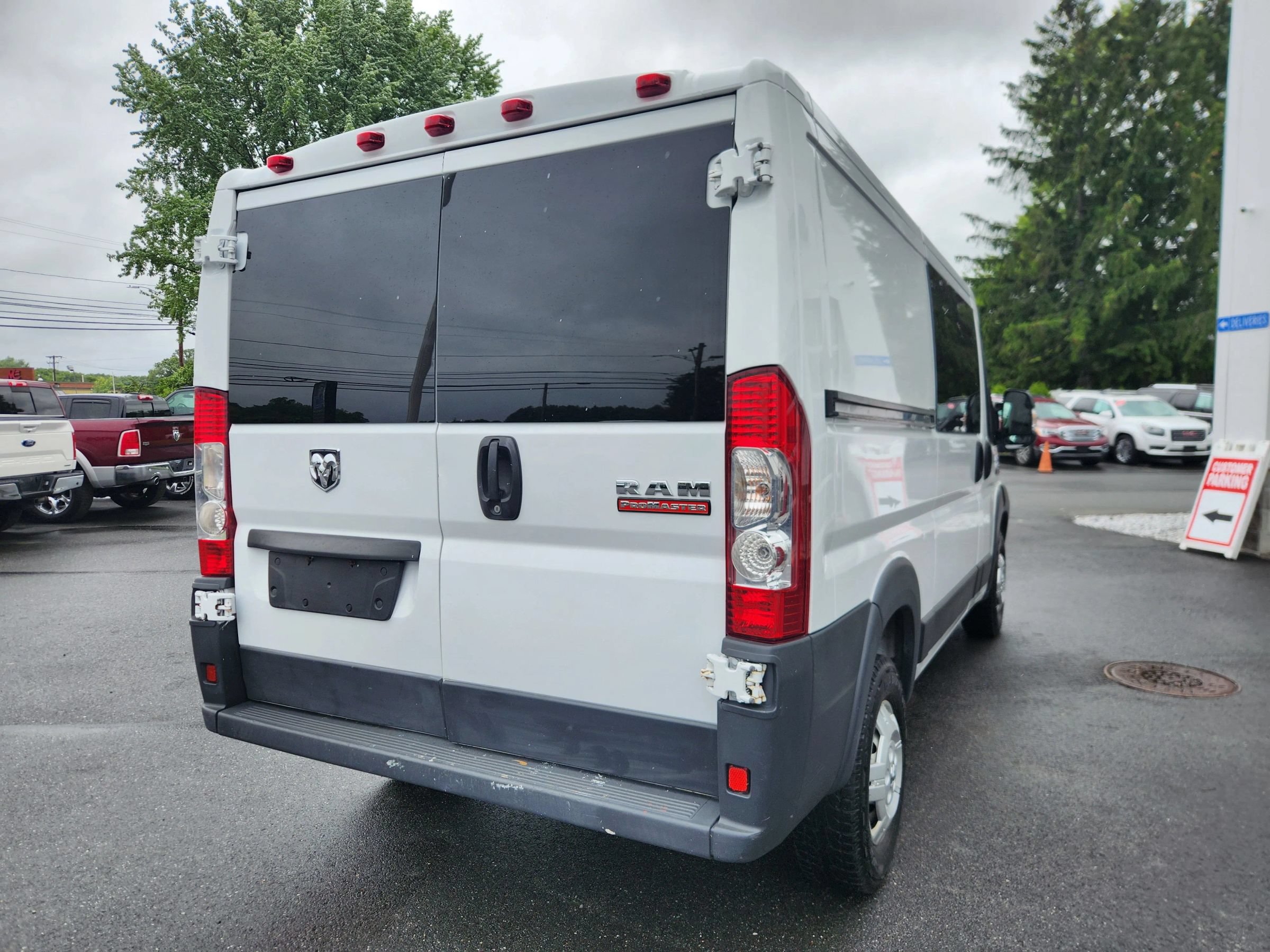 Used 2016 RAM ProMaster 1500 w/ Premium Appearance Group FWD image 14