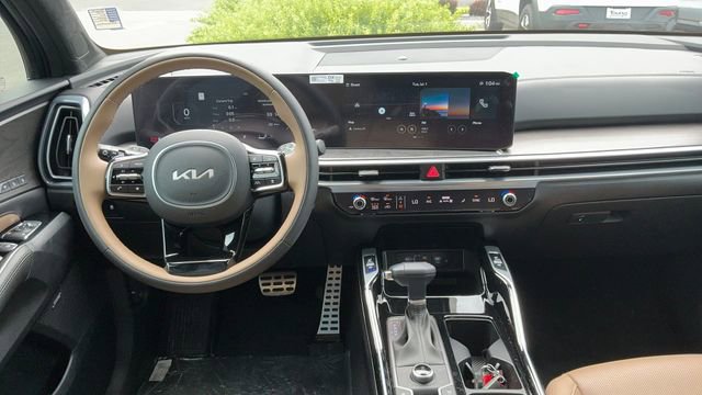 Certified 2025 Kia Sorento SX Prestige w/ Olive Brown Leather Package image 31