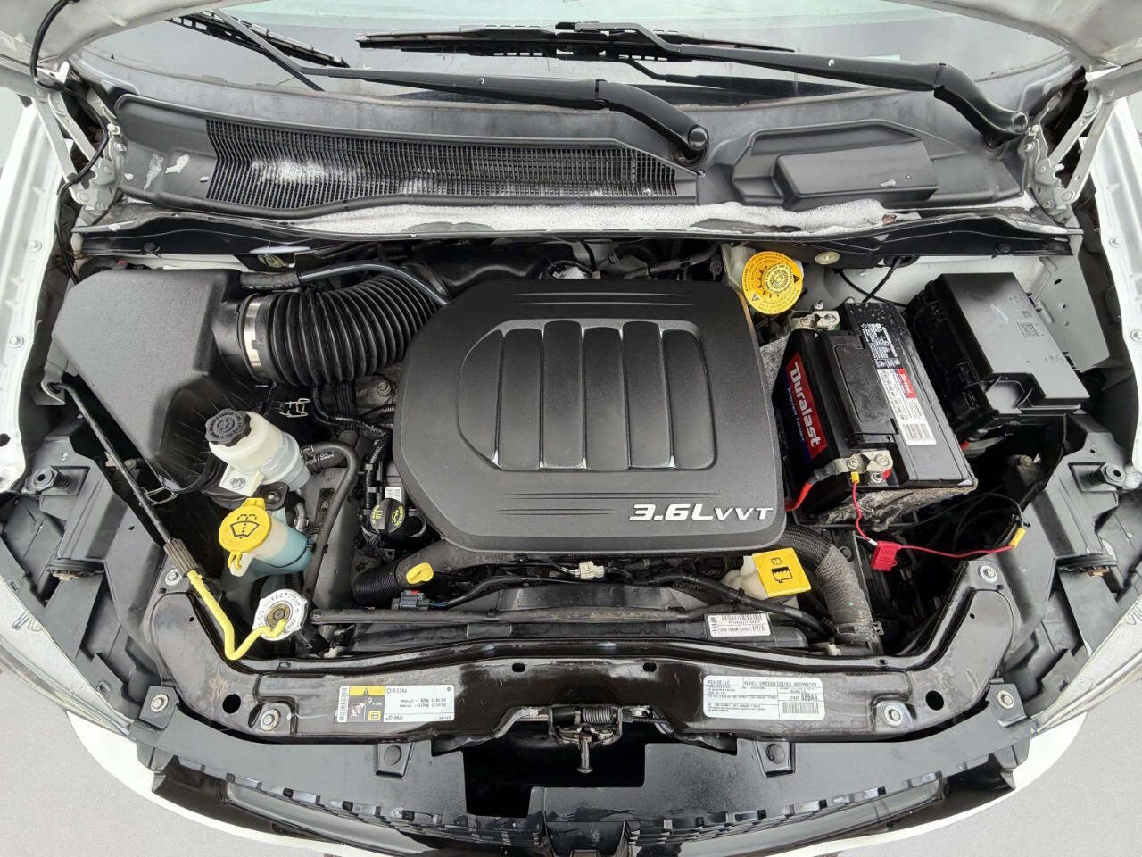 Used 2017 Dodge Grand Caravan SE image 25
