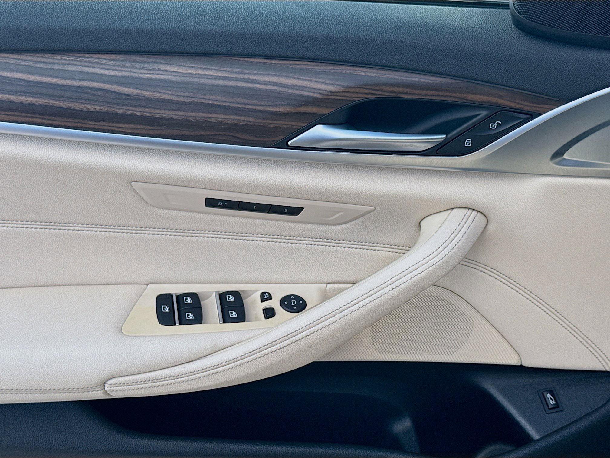 Used 2022 BMW 530i xDrive image 15