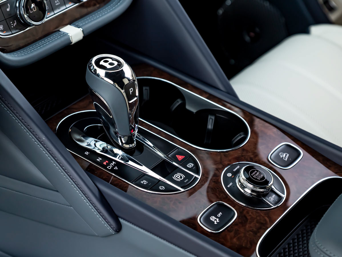 New 2027 Bentley Bentayga AWD/4WD image 31