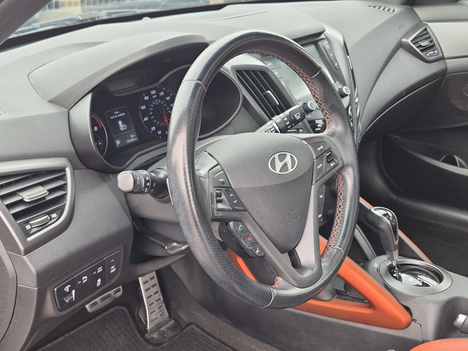 Used 2016 Hyundai Veloster Turbo w/ Option Group 04 FWD image 11