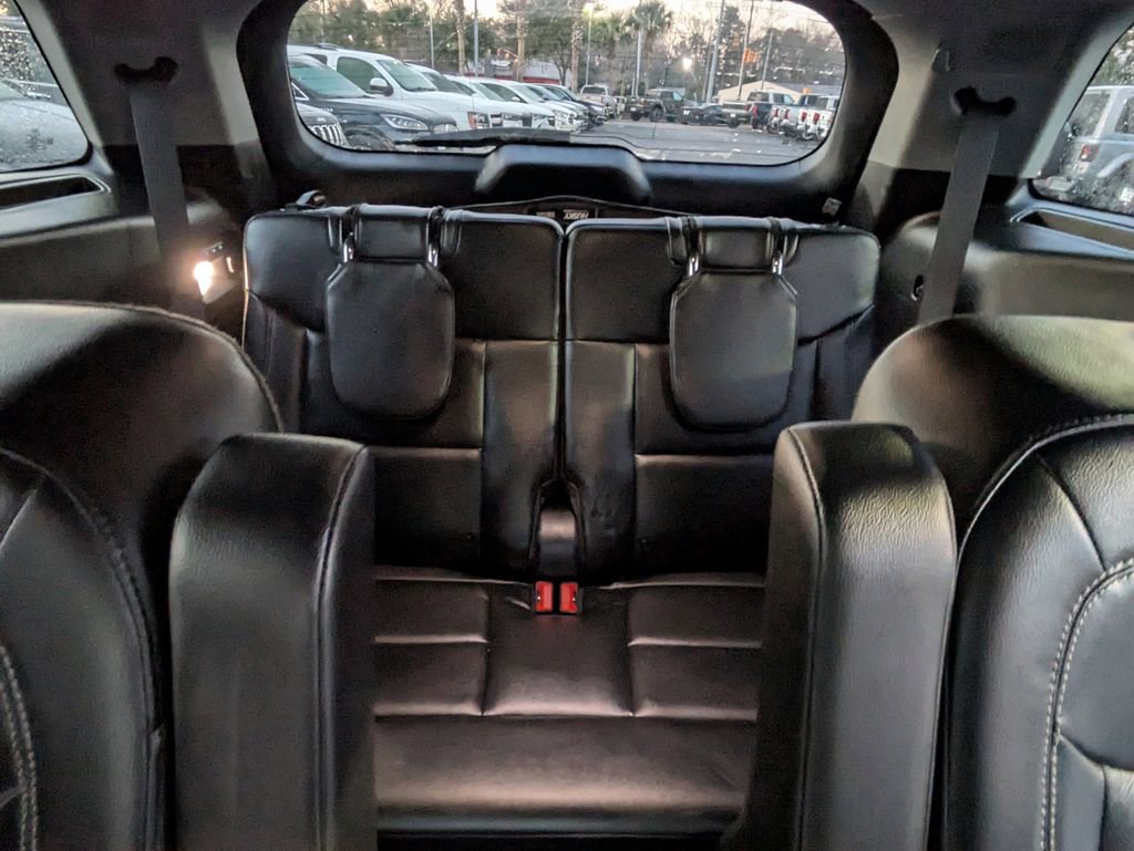 Used 2022 Ford Explorer Limited w/ Limited Technology Package image 15