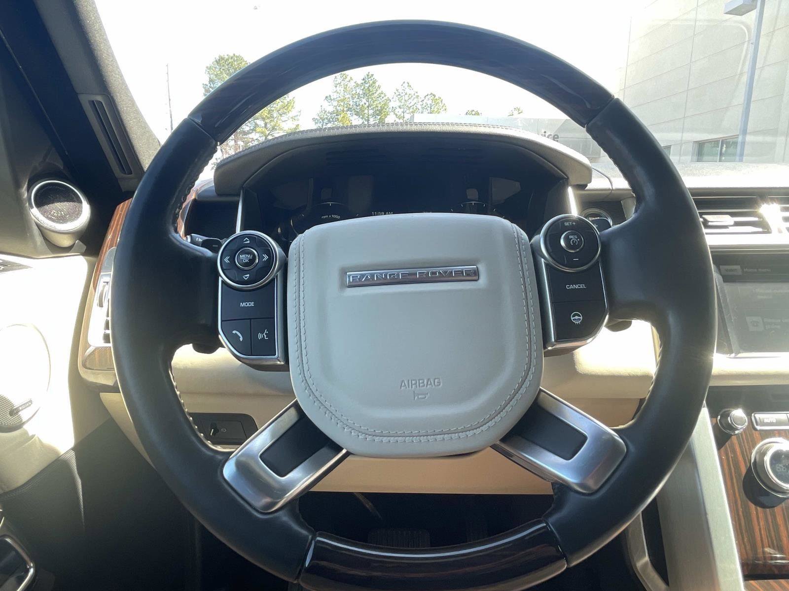 Used 2016 Land Rover Range Rover HSE image 25