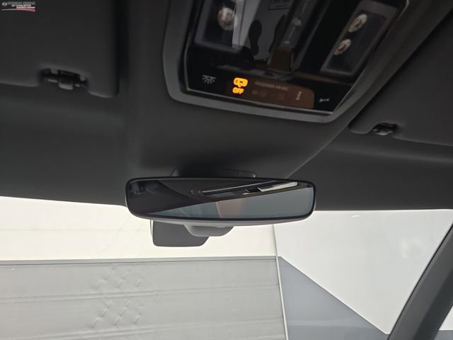 Used 2025 Volkswagen ID. Buzz Pro S Plus image 44