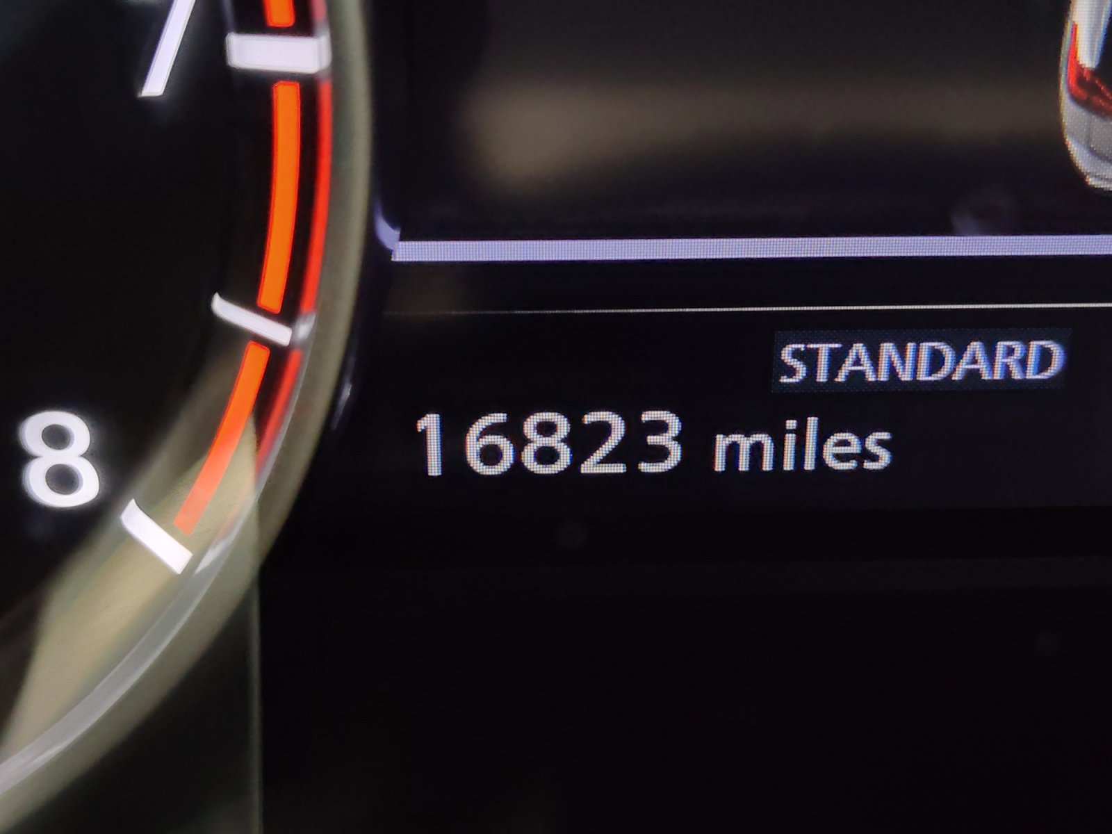 Used 2025 Nissan Rogue SV w/ SV Premium Package FWD image 2