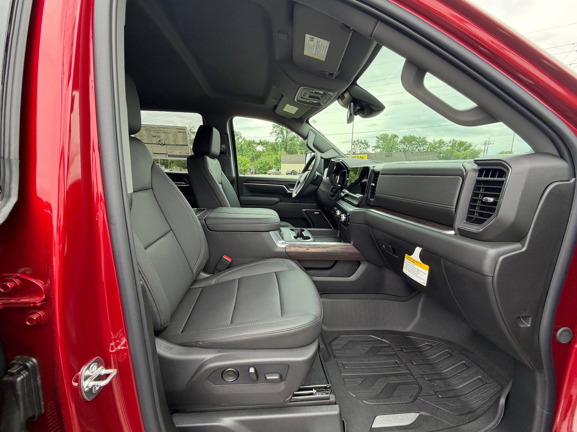 New 2026 GMC Sierra 2500 SLT w/ SLT Premium Package AWD/4WD image 12