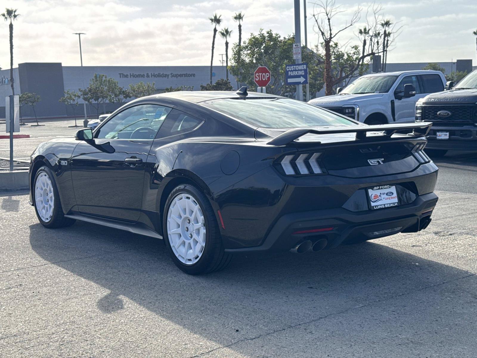 Used 2026 Ford Mustang GT Premium w/ GT Performance Package RWD image 5