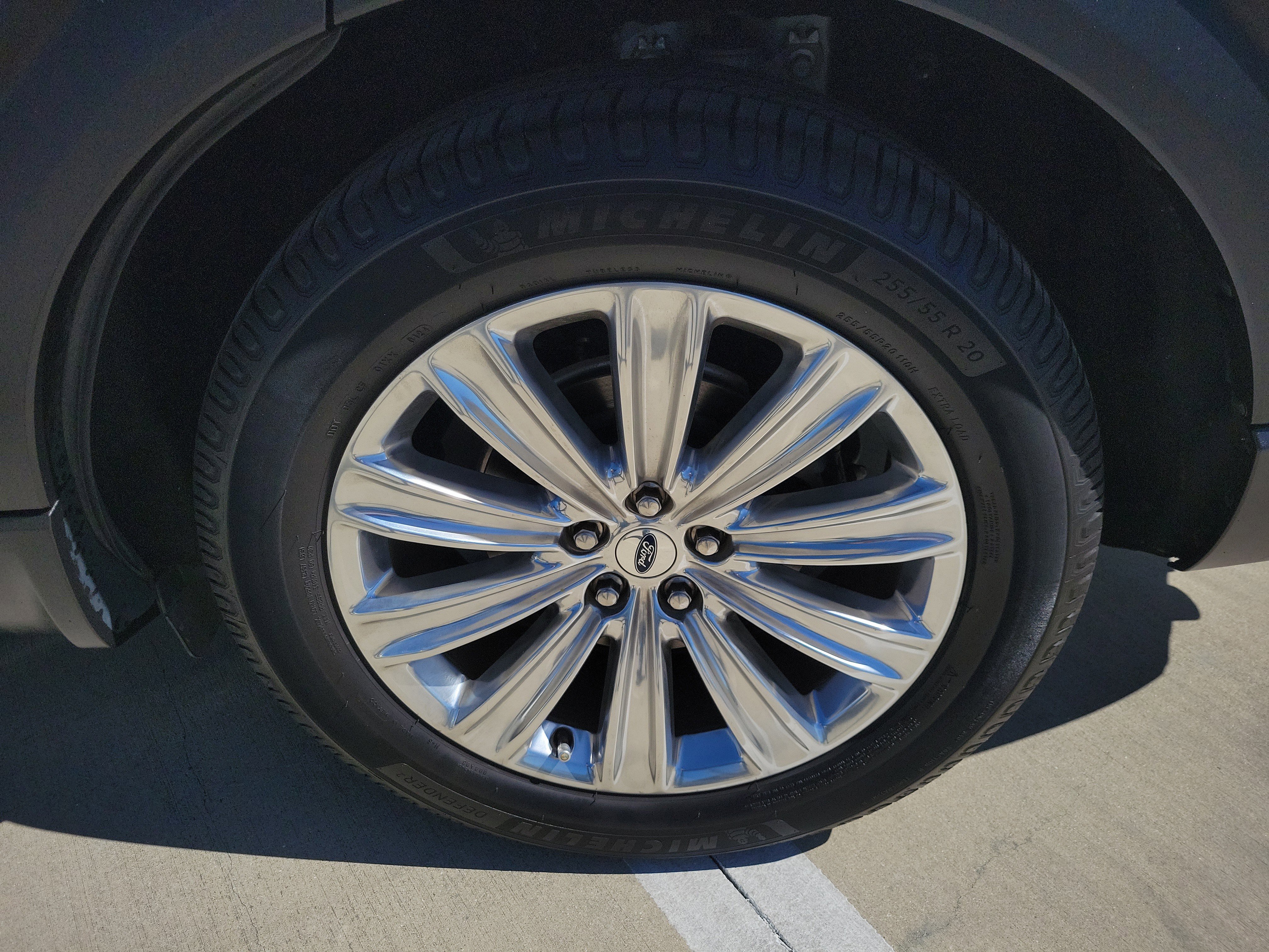 Used 2021 Ford Explorer Limited w/ Equipment Group 301A image 34