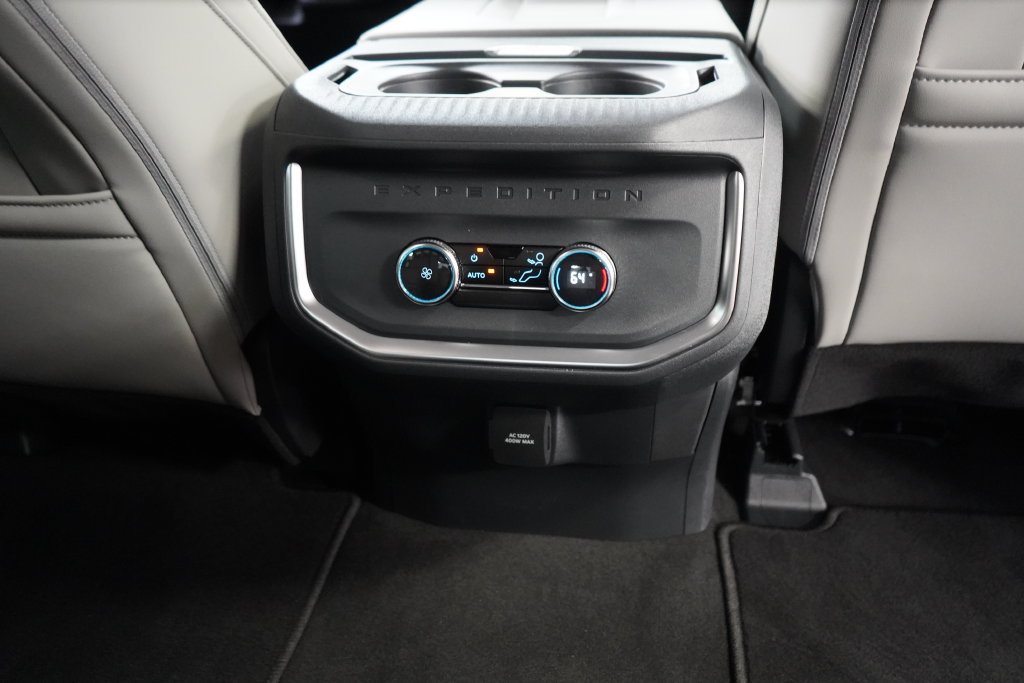 New 2026 Ford Expedition Active AWD/4WD image 25
