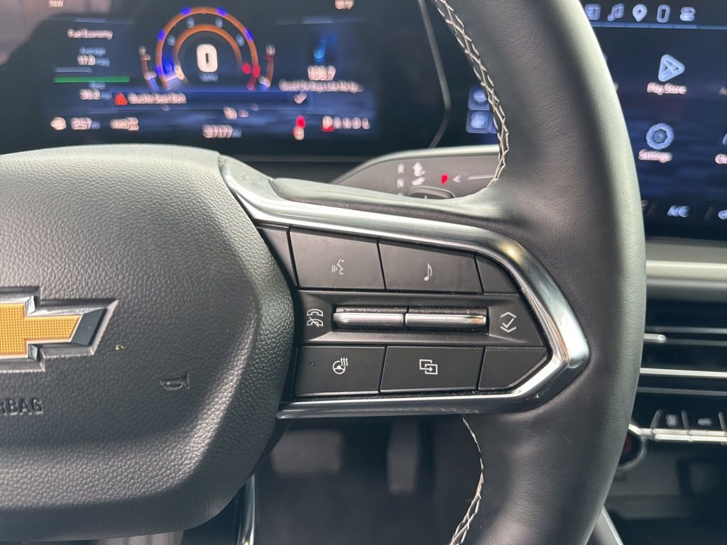 Used 2025 Chevrolet Traverse LT image 15