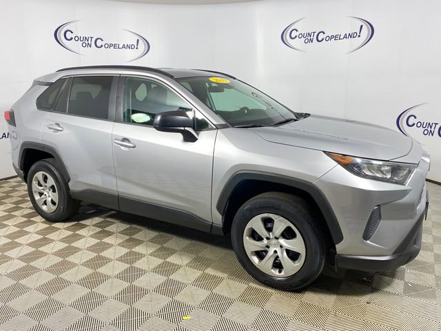 Used 2019 Toyota RAV4 LE AWD/4WD image 1