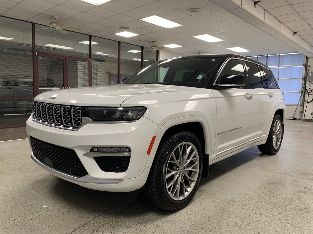 Certified 2023 Jeep Grand Cherokee Summit AWD/4WD image 3