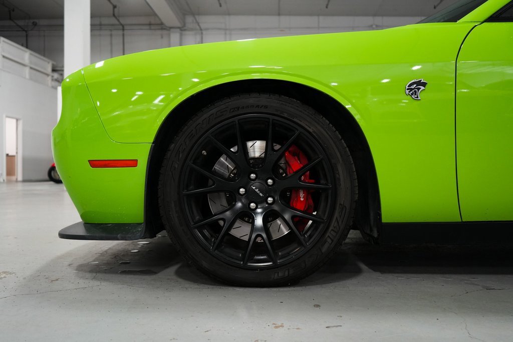 Used 2015 Dodge Challenger SRT Hellcat image 31