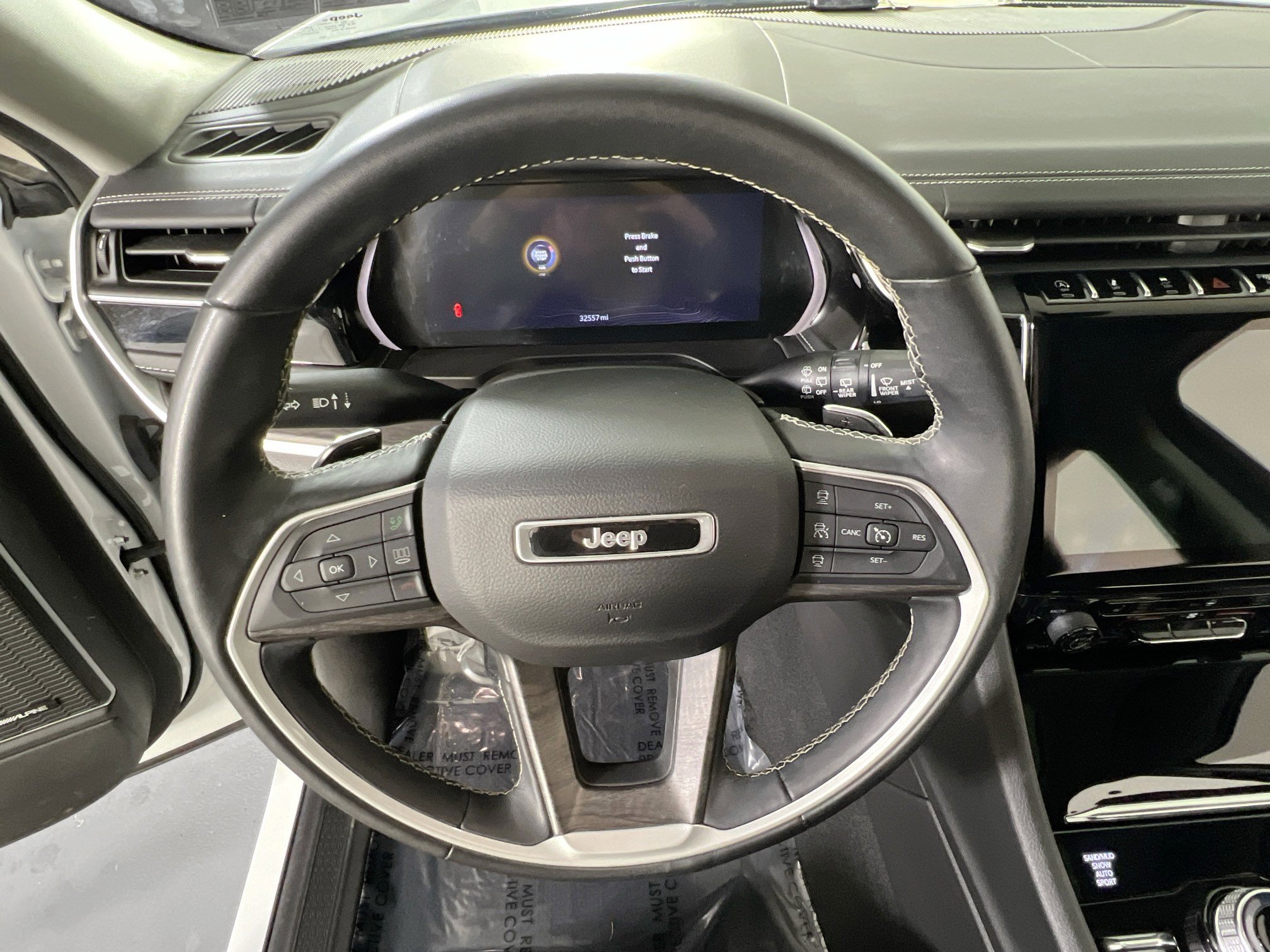 Used 2022 Jeep Grand Cherokee Limited image 11