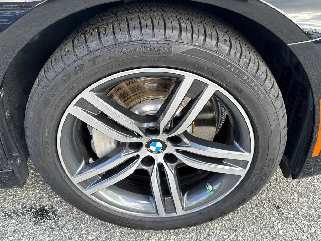 Used 2023 BMW 530i xDrive w/ Premium Package image 12