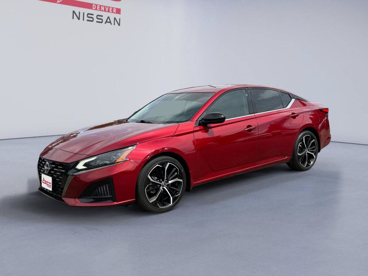 Used 2023 Nissan Altima 2.5 SR FWD image 1