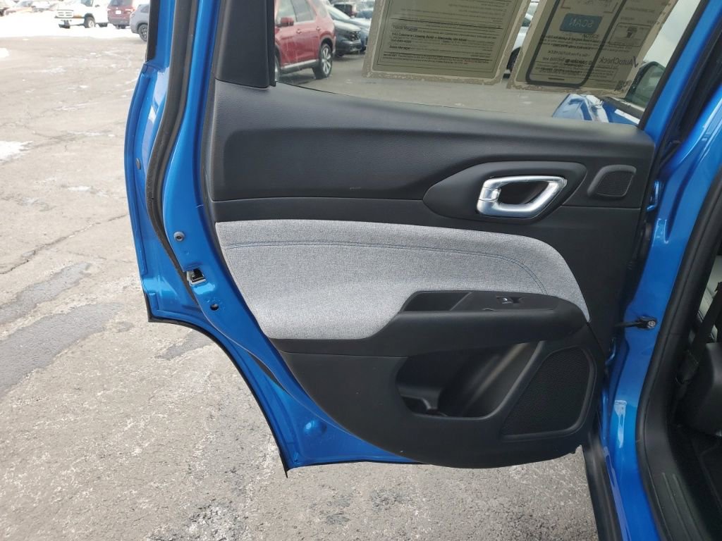 Used 2017 Jeep Renegade Sport w/ Power & Air Group image 25