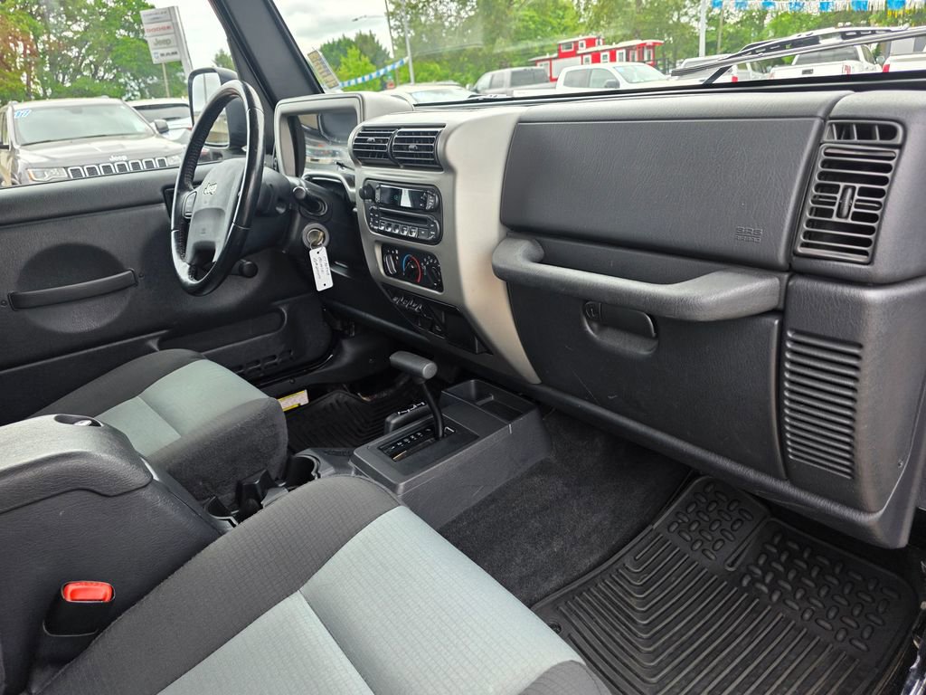 Used 2005 Jeep Wrangler Unlimited AWD/4WD image 19