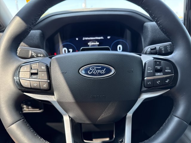 Used 2026 Ford Explorer Platinum w/ LUX Leather Package AWD/4WD image 27