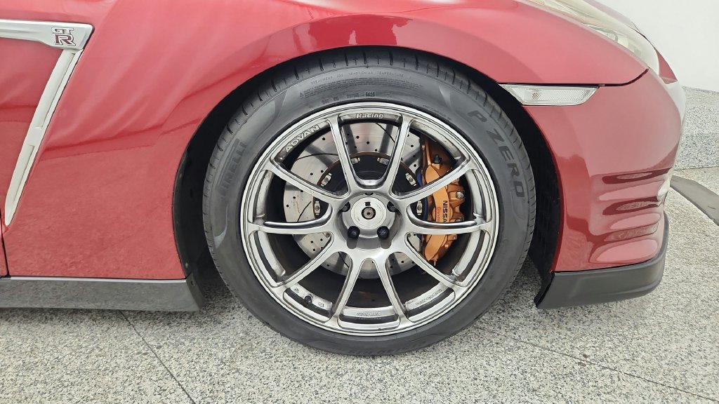 Used 2015 Nissan GT-R Premium AWD/4WD image 26