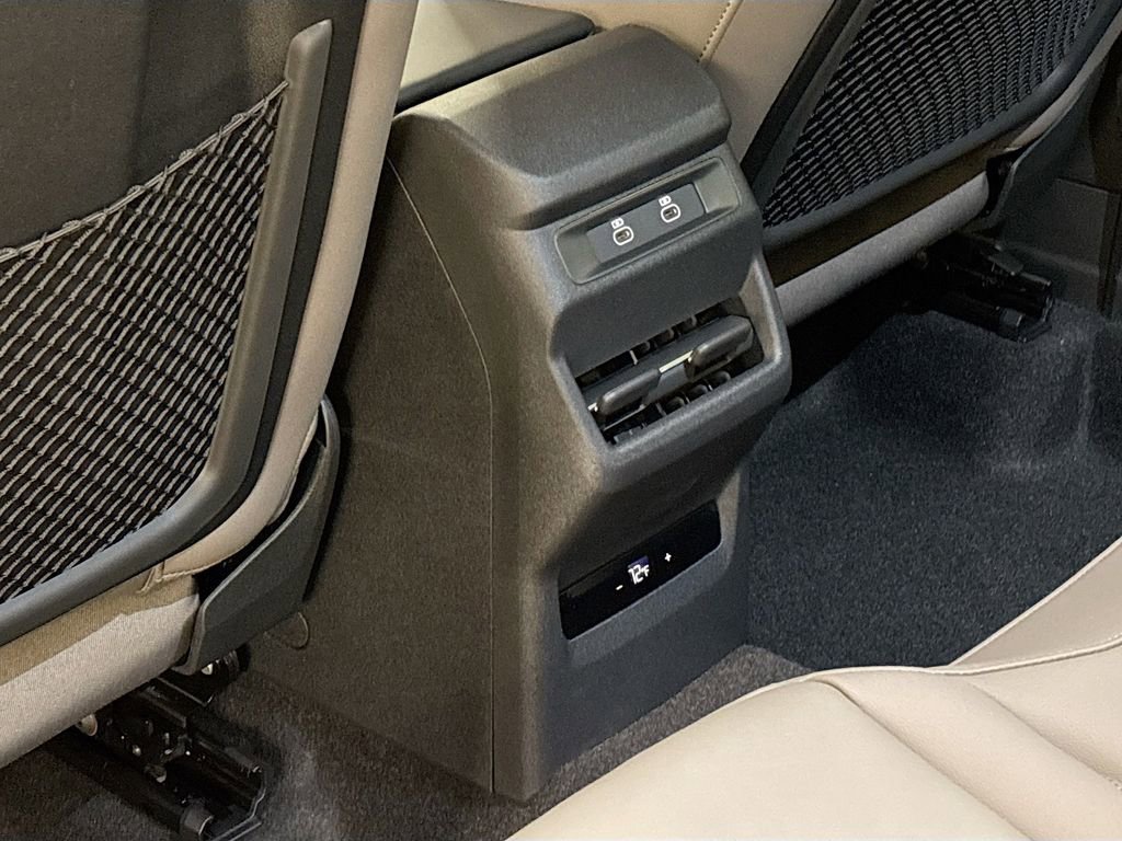 New 2026 Audi Q3 quattro 2.0T AWD/4WD image 17