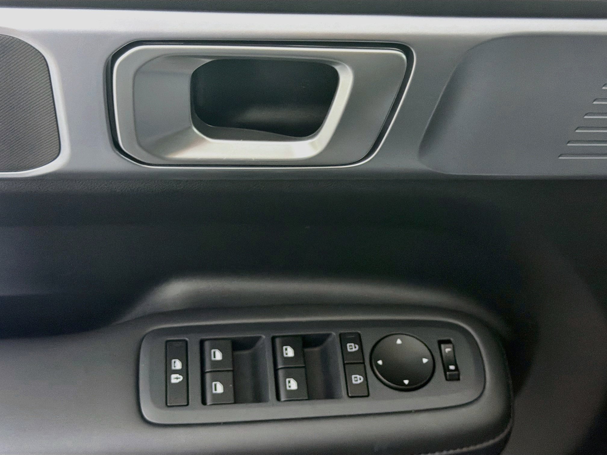 Used 2026 Hyundai Santa Fe SEL FWD image 15