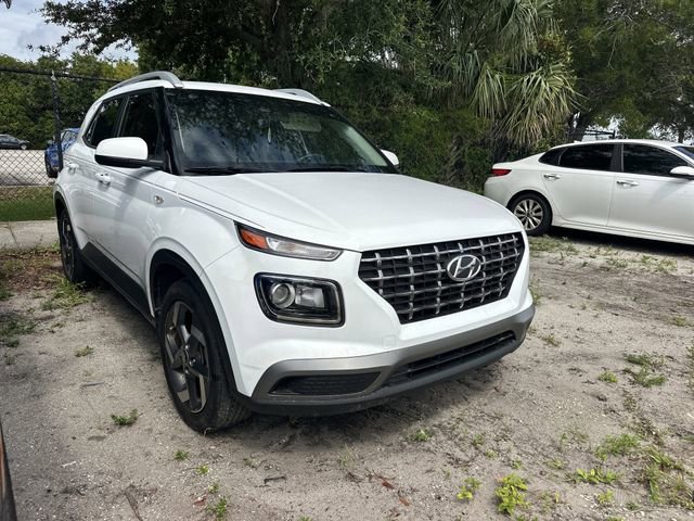 Used 2021 Hyundai Venue SEL