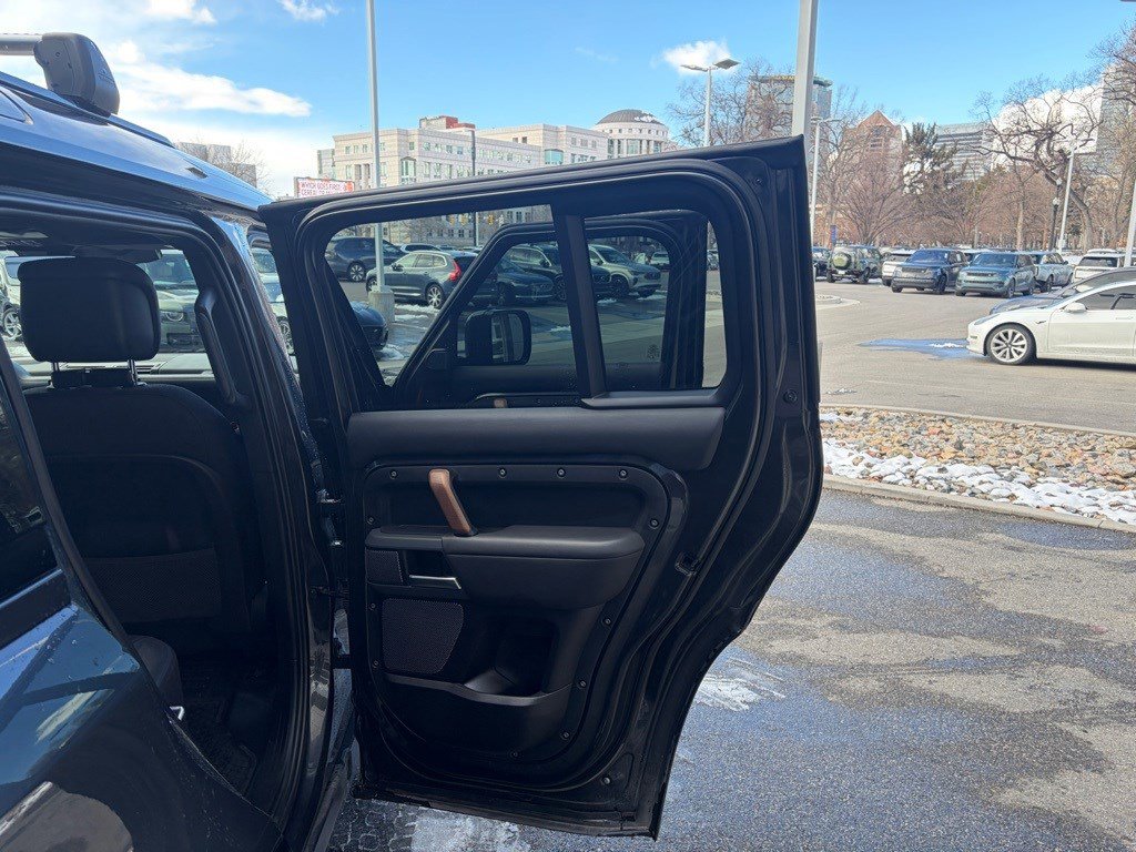 Used 2023 Land Rover Defender 110 X image 13