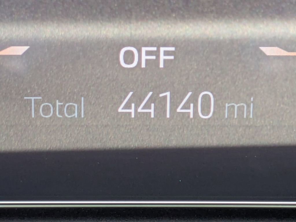 Used 2023 BMW 330e w/ Driving Assistance Package image 10