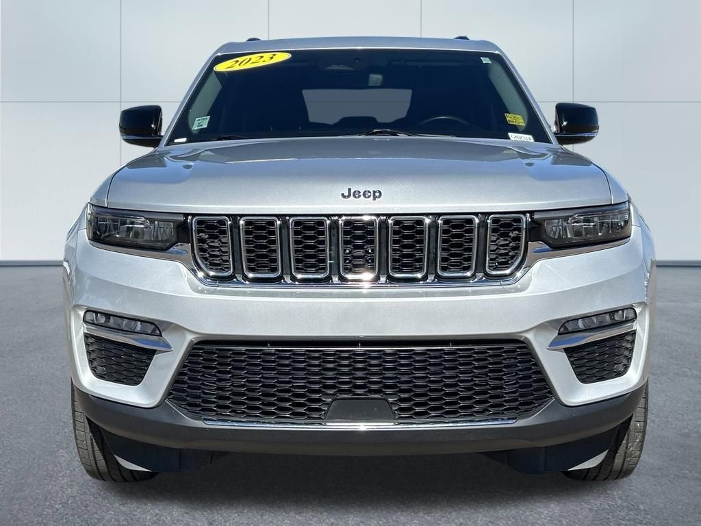 Used 2023 Jeep Grand Cherokee Limited w/ Trailer Tow Prep Group (B) image 3