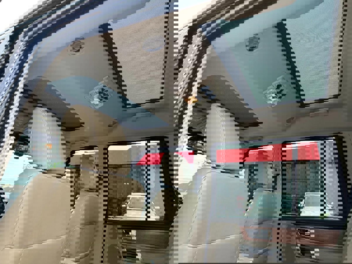 Used 2016 Land Rover LR4 HSE LUX image 20