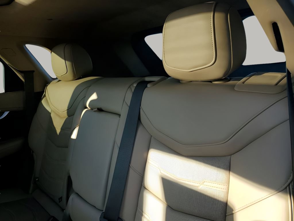 Used 2020 Cadillac XT5 Premium Luxury w/ Platinum Package image 17