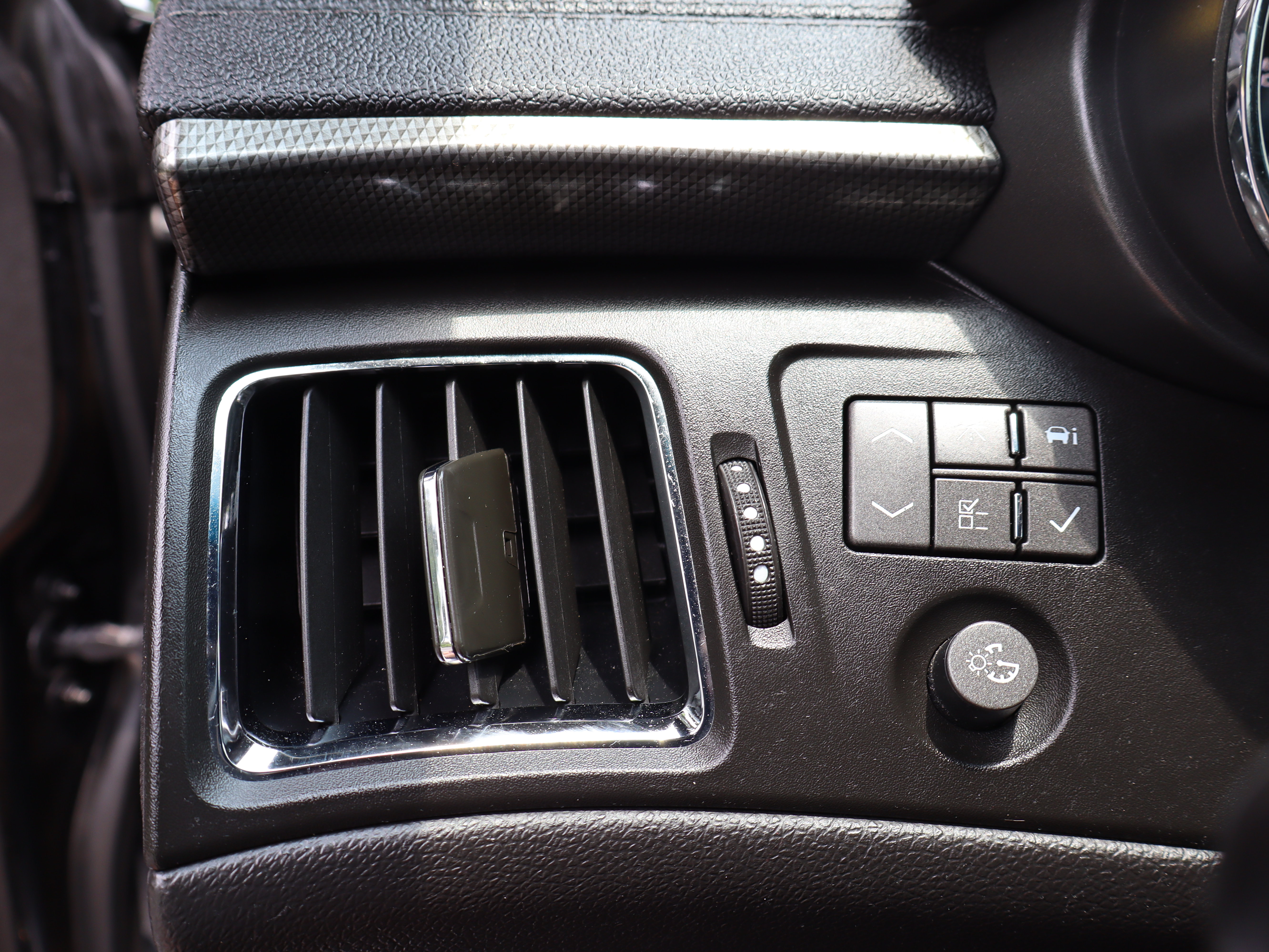 Used 2011 Cadillac CTS V RWD image 29